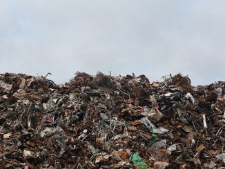 discarica di metalli